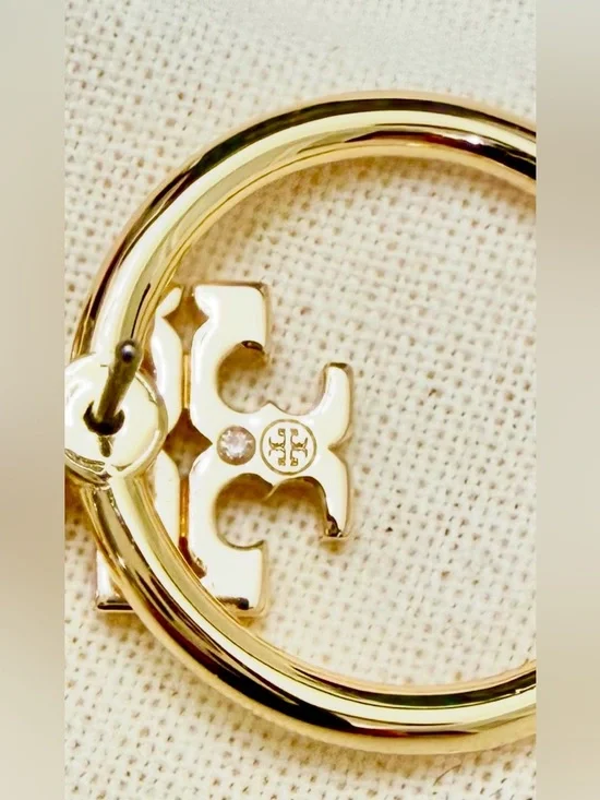 NEW Tory Burch
Miller Front-Back Earrings
Gold - Picture 8 of 10